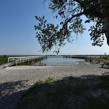 Holiday Flat In With Garden Appartamento Gross Kordshagen