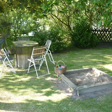 Apartment Holiday Flat In With Garden