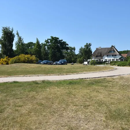 Appartamento Holiday Flat In With Garden Gross Kordshagen