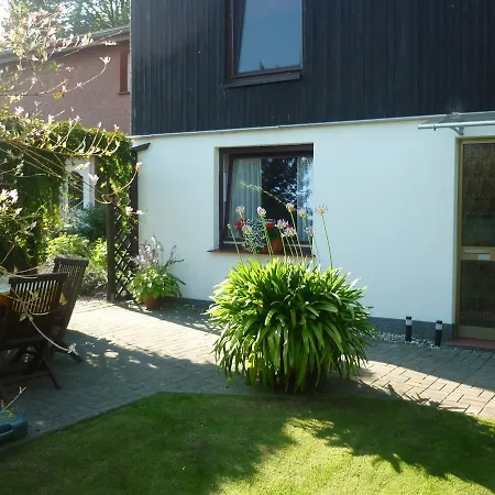 Holiday Flat In With Garden * Gross Kordshagen